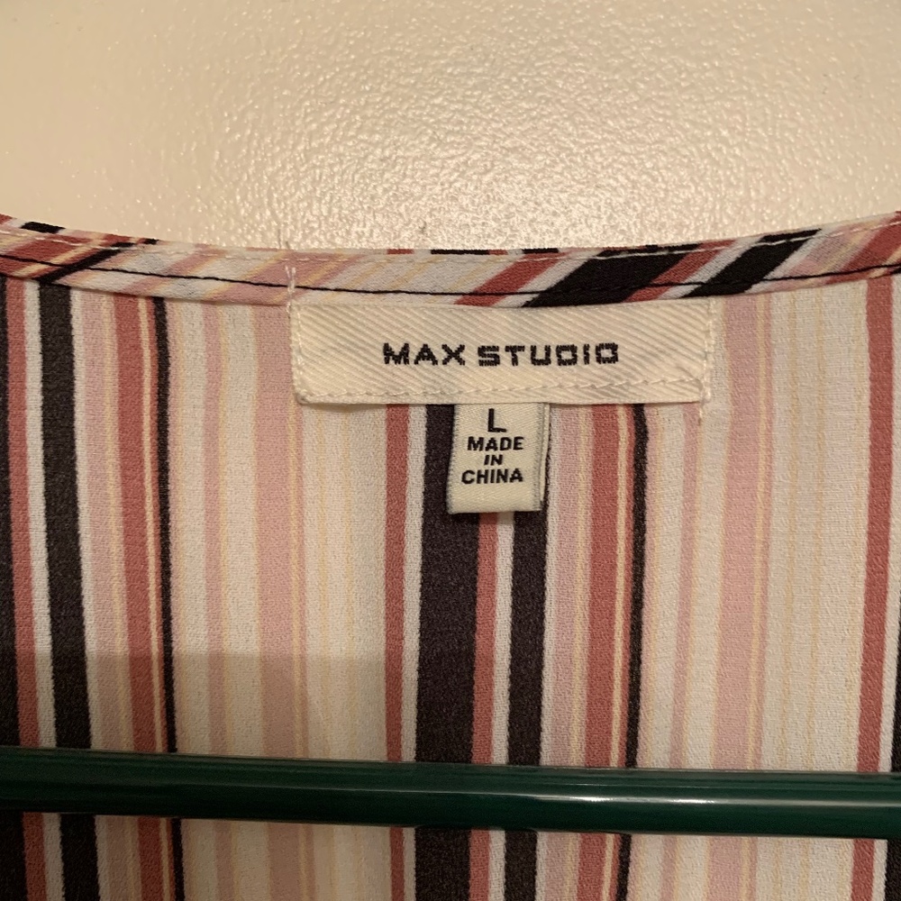 Max Studio Top - Picture 3 of 3